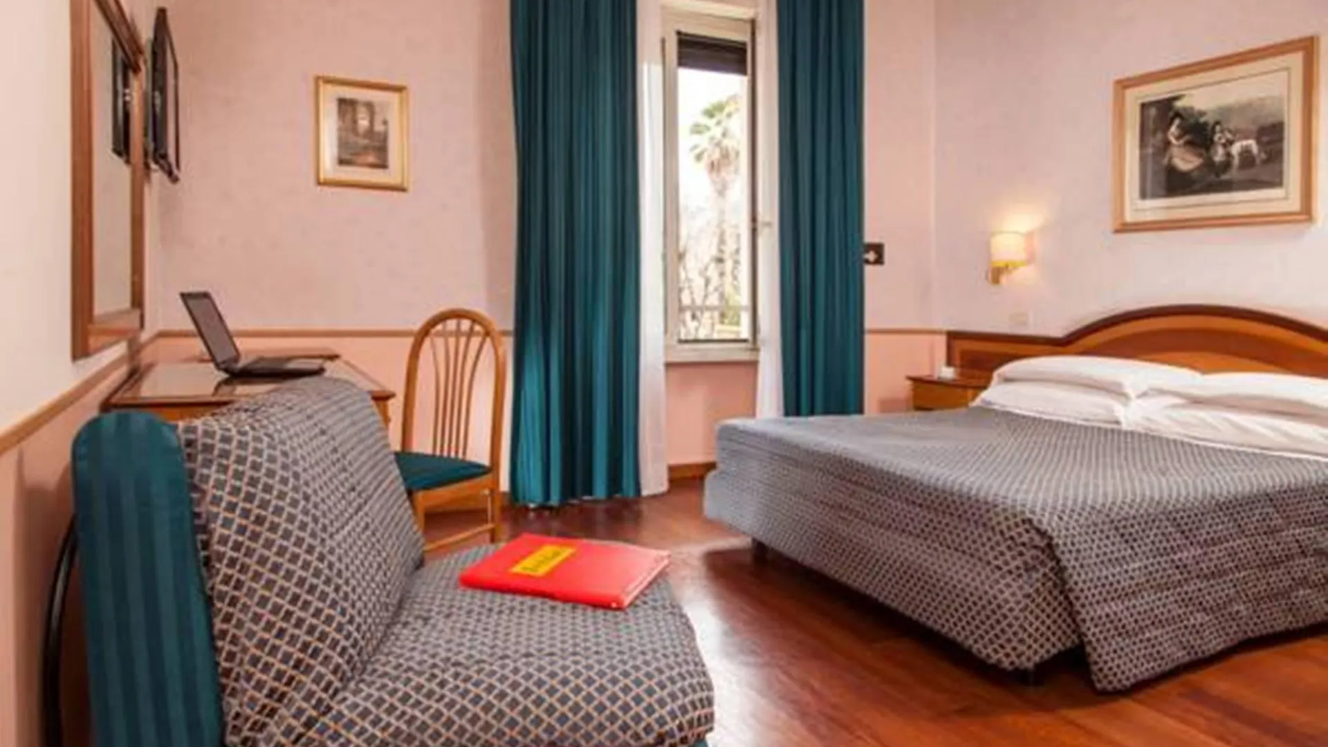 Hotel Piemonte Rome 3*,